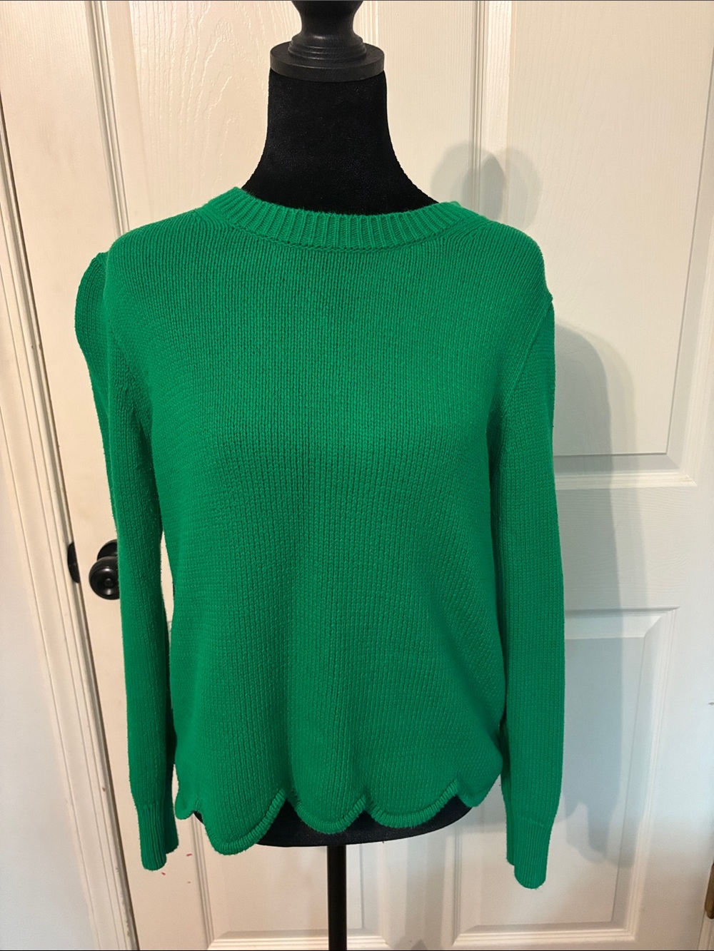 J. Crew Scalloped Hem Crewneck Sweater in Emerald Green